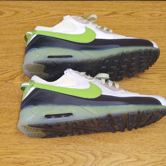 Nike Air Max - Picture 2 of 8